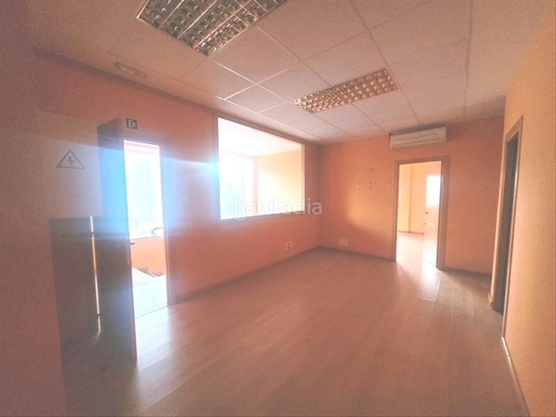 Foto f7eef75f-cd1b-423f-a731-97c5e0434e4b. Local comercial en rúa naturista lópez seoane 23 local en Ferrol