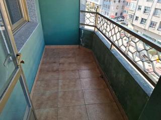Pis a Avenida arcadio pardiñas 165. Piso 4 hab. y terraza en buela