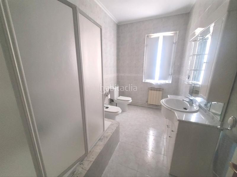 Foto 816bf0c3-8215-4805-986b-9ece69773443. Edifici a Fene