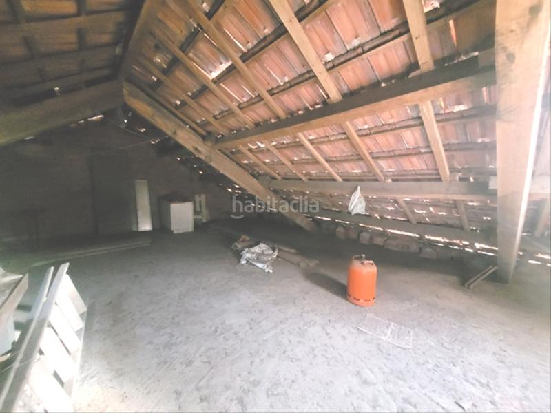 Foto a3d7eea2-cbdb-440a-bc8c-5b907e09d6e8. Edifici a Fene