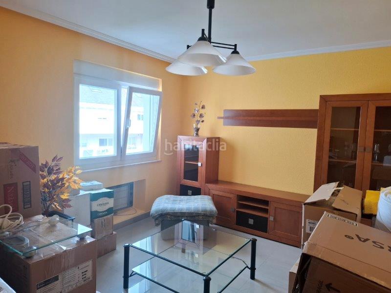 Foto f5d2ab2e-e047-4a04-bce1-6ffe78906c90. Piso en rúa curros enríquez 10 piso 4 hab. en Burela