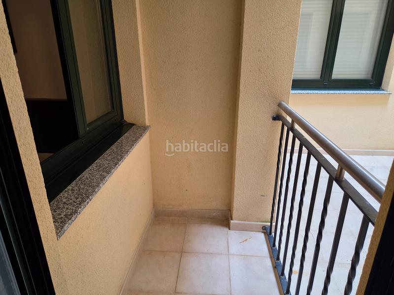 Foto cb943faf-5be3-41a7-9c90-de1a1ba9e357. Piso en camiño viladaide-cruce anguie 71 piso 3 hab. terraza y vistas al mar en Barreiros