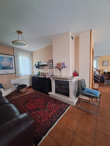Foto 227e2c2e-798c-4223-a8a3-ab559217d2b3. Chalet chale con finca en Cambre