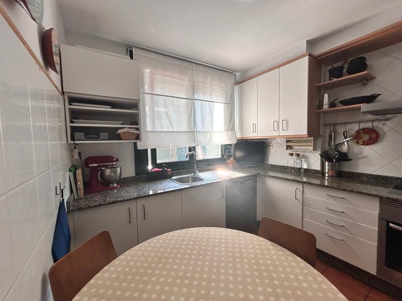 Foto 3b8fb4b7-f69d-477d-a001-fa18621553c9. Chalet chale con finca en Cambre
