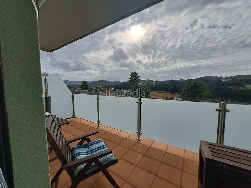 Foto 4cb6dcaa-6935-48aa-ae90-c75045795514. Chalet chale con finca en Cambre