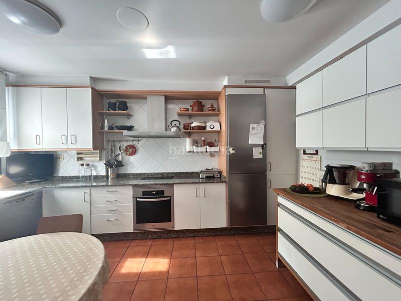 Foto 4ec056dc-4d78-4101-907c-ca7c49a69d46. Chalet chale con finca en Cambre