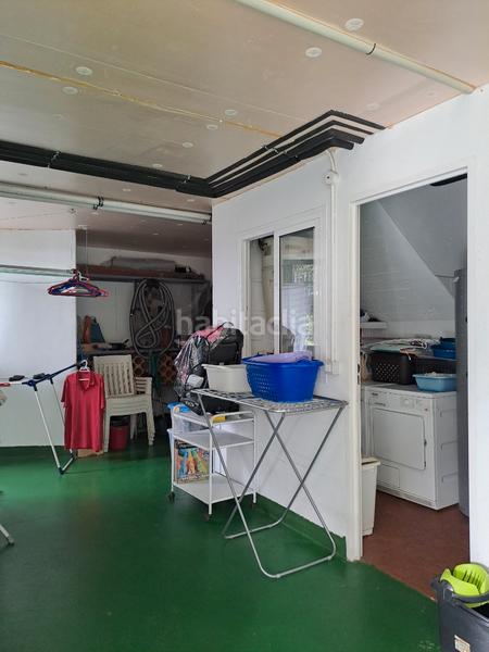 Foto 72038226-4a26-4ec2-a545-a4491f6deb24. Chalet chale con finca en Cambre