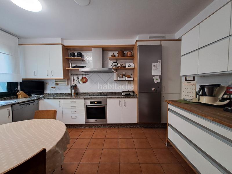 Foto 8a739102-893c-4ef2-b580-429763cd23e9. Chalet chale con finca en Cambre