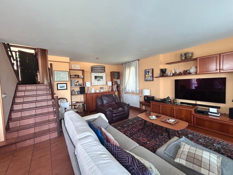 Foto a2d5faa9-8f32-4f0c-9eb0-d0bb91af1ec0. Chalet chale con finca en Cambre