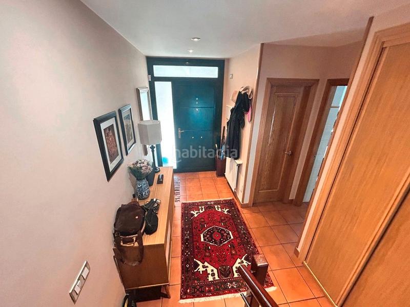 Foto a5247845-1e64-4885-9ae8-f327204d0bb7. Chalet chale con finca en Cambre