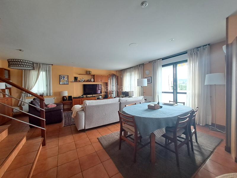 Foto e2e70ec1-71cd-4bbc-b61f-1e87fdfe08b0. Chalet chale con finca en Cambre