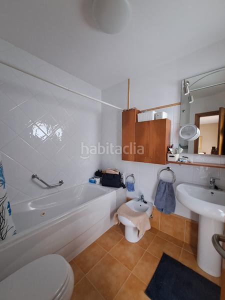 Foto ee646064-413f-44c4-9174-cf94a5d26b2b. Chalet chale con finca en Cambre