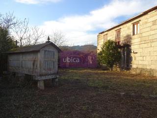 Casa adossada a Salceda de Caselas