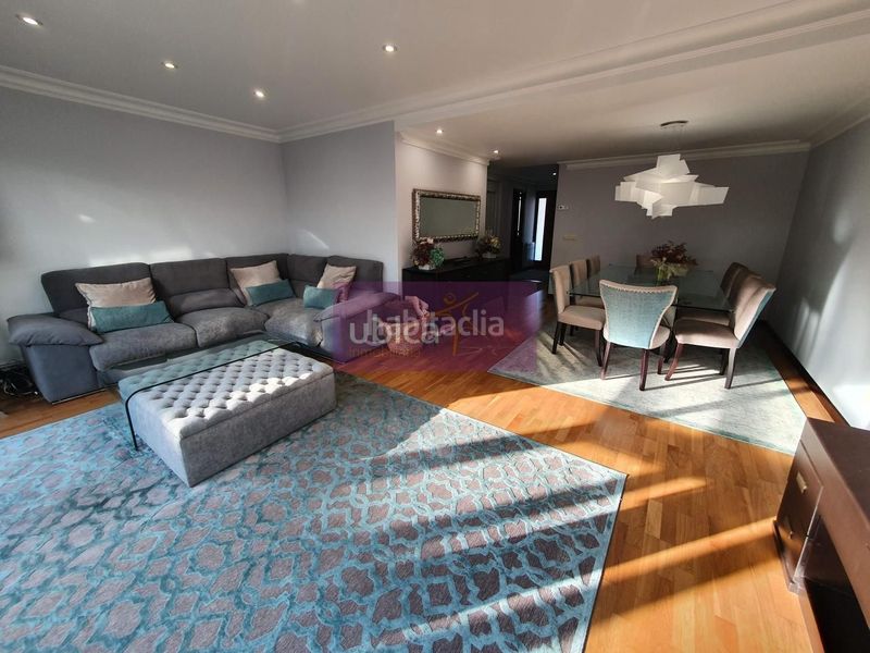 Foto 6022b027-0dbf-427d-be61-735c728bd369. Casa adossada amb calefacció aparcament a Casablanca - Calvario Vigo