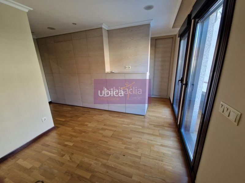 Foto cf2e9aba-425a-4e0b-b333-75e43b0a2b56. Casa adossada amb calefacció aparcament a Casablanca - Calvario Vigo
