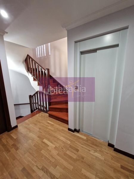 Foto f3f28fed-8ca2-4d54-90dd-39bc1d18b48f. Casa adossada amb calefacció aparcament a Casablanca - Calvario Vigo