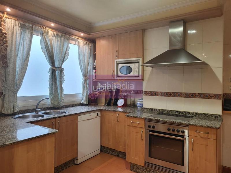 Foto d4365921-6804-4f02-9373-d9ea2eb47e33. Piso en Camelias - Pi y Margall Vigo