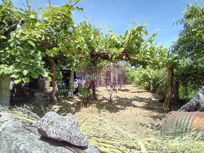Foto b7b39e78-422a-4930-879f-a50282017961. Casa adossada a Ponteareas