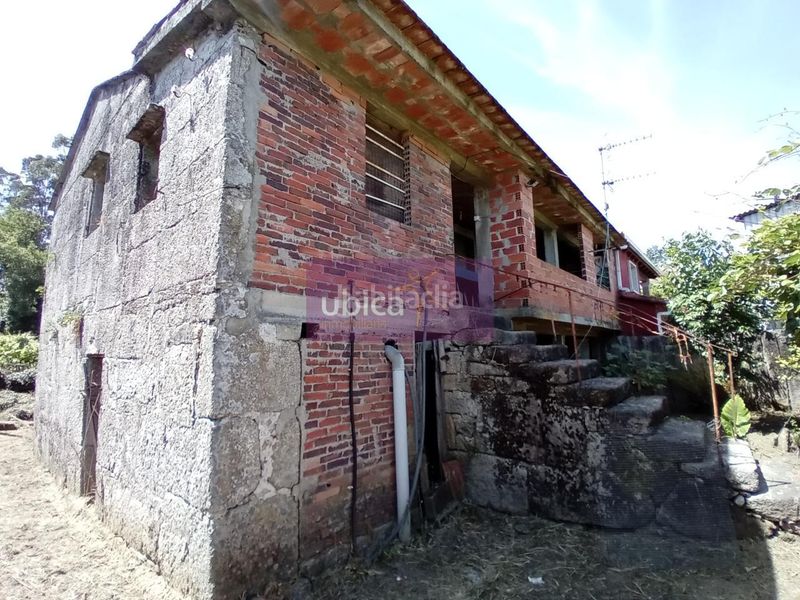 Foto ef365e0c-bf89-4974-95d4-66d6d619d10b. Casa adossada a Ponteareas