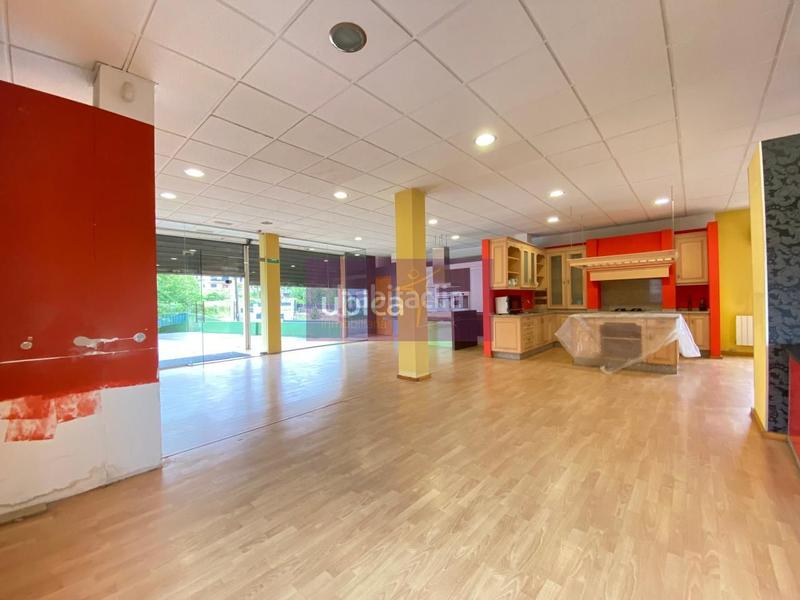 Foto df0ad381-0930-443a-859f-74cc7398815f. Lloguer local comercial amb calefacció a Mos