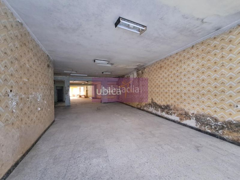 Foto f484b5c6-a98f-4805-814e-ad34ecdd87c6. Local comercial a Ponteareas