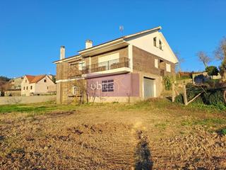 Casa a Pazos de Borbén