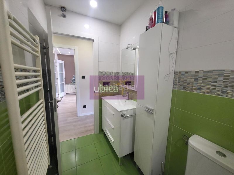 Foto 554ee39c-563e-4ee6-bb09-02003b7a43a6. Piso en Berbés - Peritos Vigo