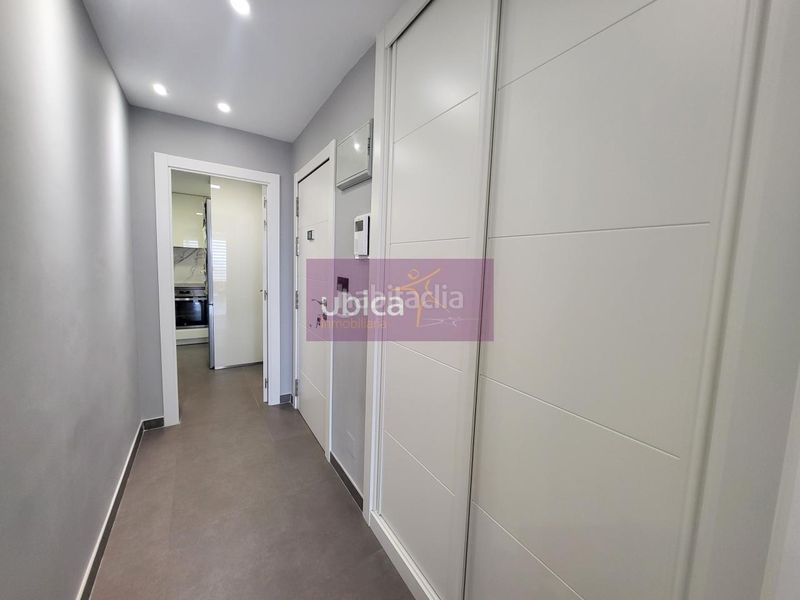 Foto 5c2cf0b2-c89a-4854-ac46-5f2aece97b01. Piso en Berbés - Peritos Vigo