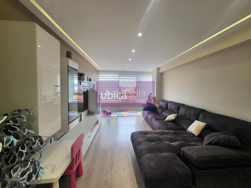 Foto 9e298e2d-d778-427b-bb16-ae877aaad443. Piso en Berbés - Peritos Vigo