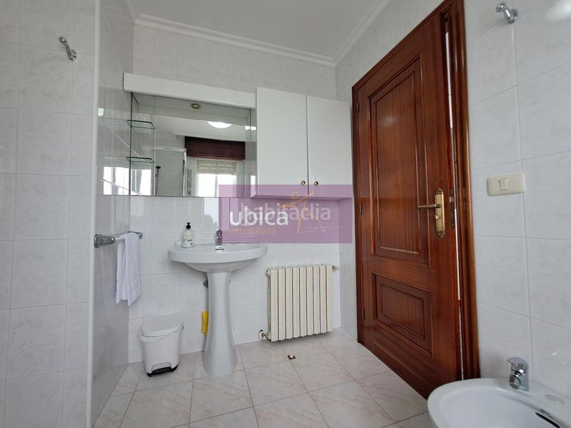 Foto 26489b25-cbfa-4f29-b486-a3bb718299e5. Casa amb calefacció aparcament piscina a Cañiza (A)
