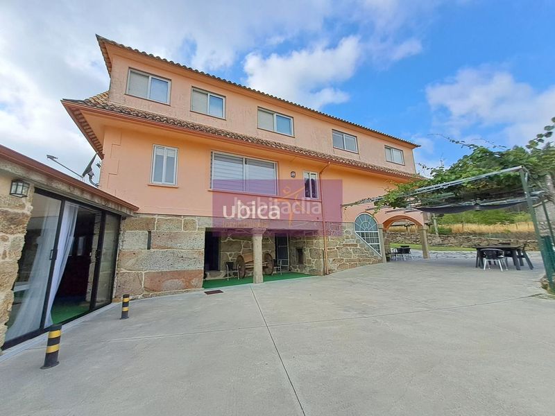Foto b3e71c14-68fc-46c4-acd6-83a1089130fd. Casa amb calefacció aparcament piscina a Cañiza (A)