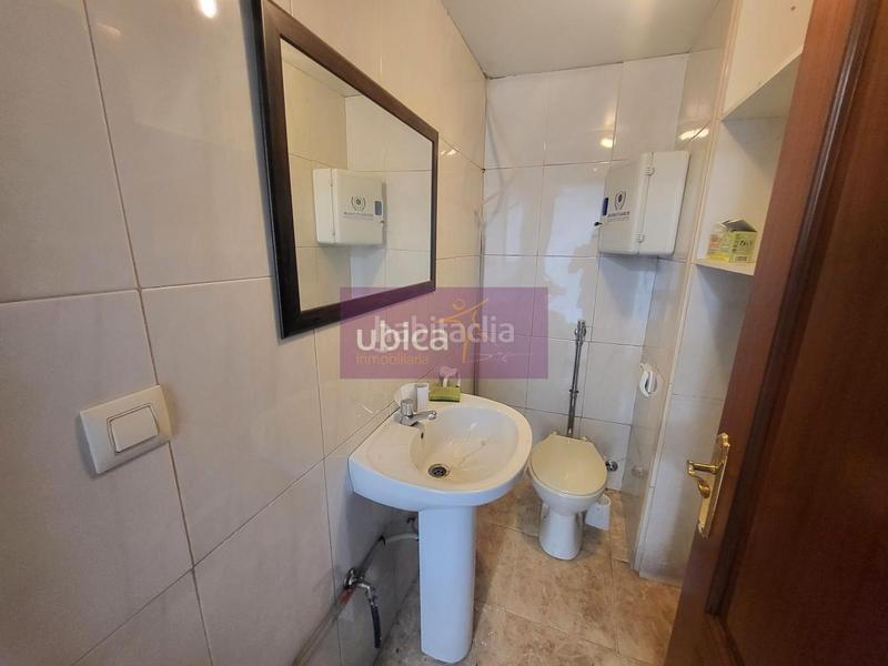 Foto 131c14d5-0556-412a-aa3f-7c7b4f129f91. Rent business premise in Plaza España - Corte Inglés Vigo