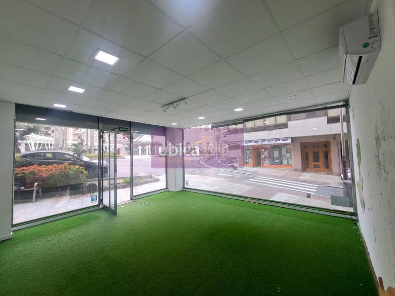 Foto f618c3ad-c867-4399-ba65-9cfc7aa04c6c. Rent business premise in Plaza España - Corte Inglés Vigo