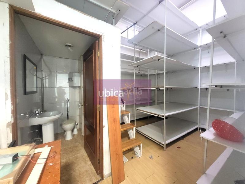 Foto a5cf8619-dd01-44ef-8103-90984e976323. Alquiler local comercial en Plaza España - Corte Inglés Vigo