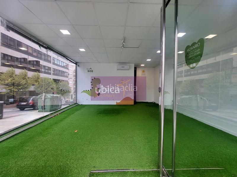 Foto c0a96d79-b0b6-449e-9cf7-fcc9d2d218ee. Alquiler local comercial en Plaza España - Corte Inglés Vigo