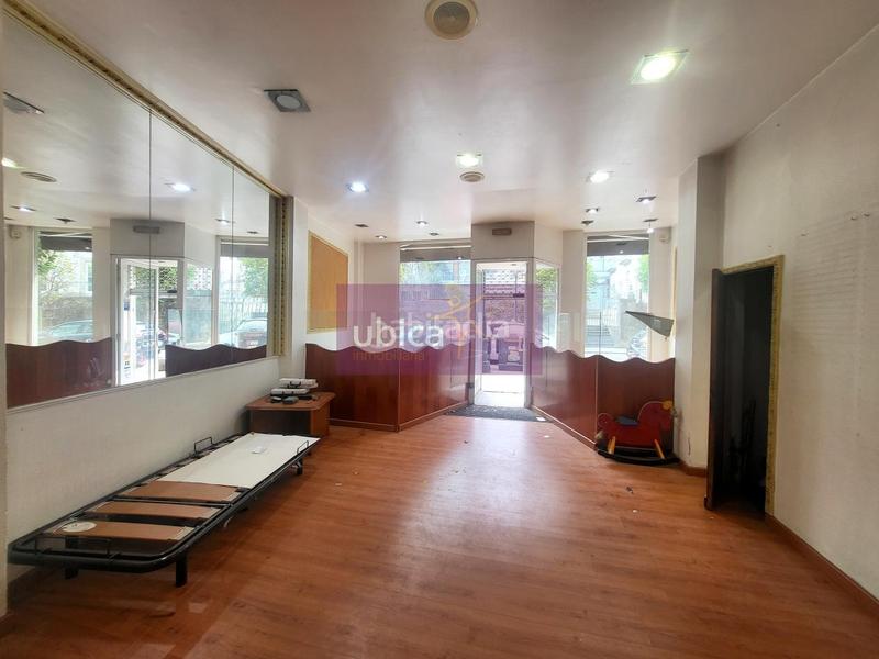 Foto c573f39f-23c0-43ff-b748-23a7bc042e22. Local comercial en Camelias - Pi y Margall Vigo