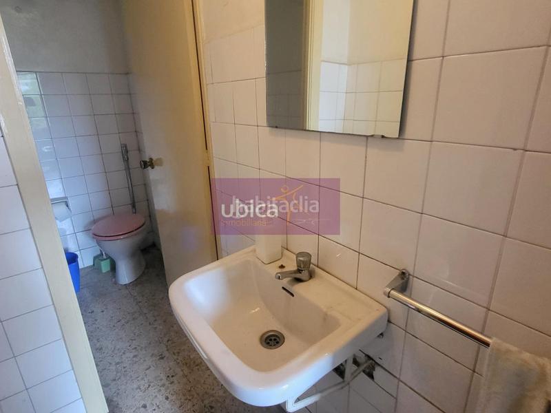 Foto 43620200-5fa5-49f7-abd3-eee401352fda. Locale commerciale in Camelias - Pi y Margall Vigo