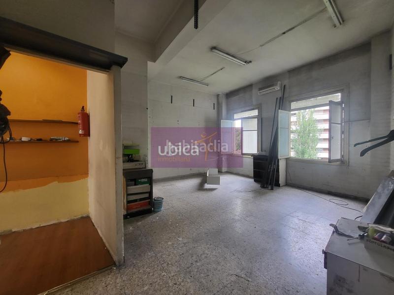 Foto a53c8762-2dc9-4576-a67f-74677656c105. Locale commerciale in Camelias - Pi y Margall Vigo