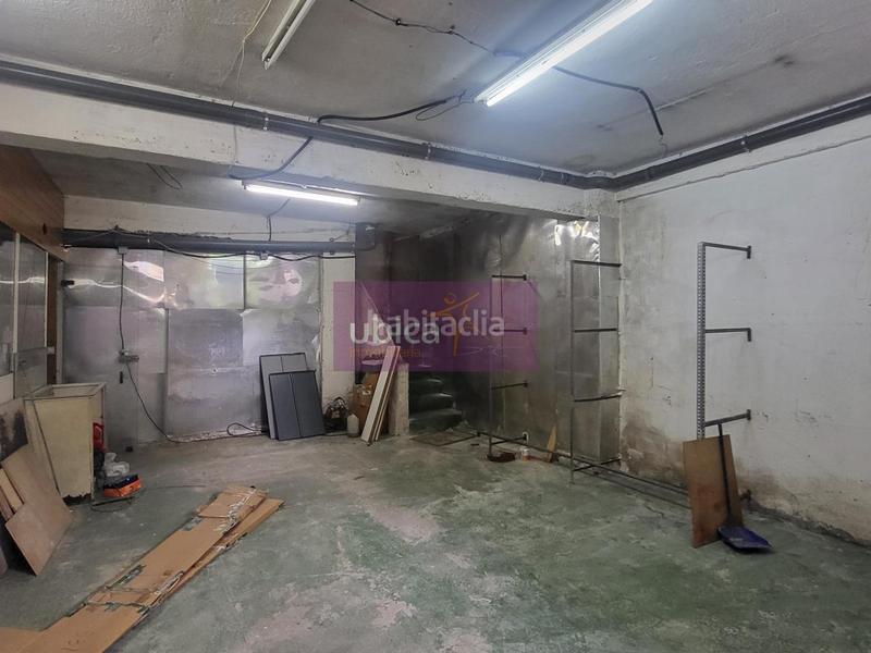 Foto 0f796488-add9-4f2f-8907-76e0034b9a7d. Location local commercial dans Camelias - Pi y Margall Vigo