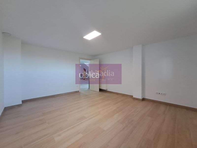 Foto a270d2fe-40c6-486d-82a3-b60696f3f853. Chalet en Tomiño