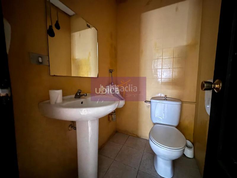 Foto 030bf315-b73f-4940-b8ab-efc370051306. Lloguer local comercial a Mos