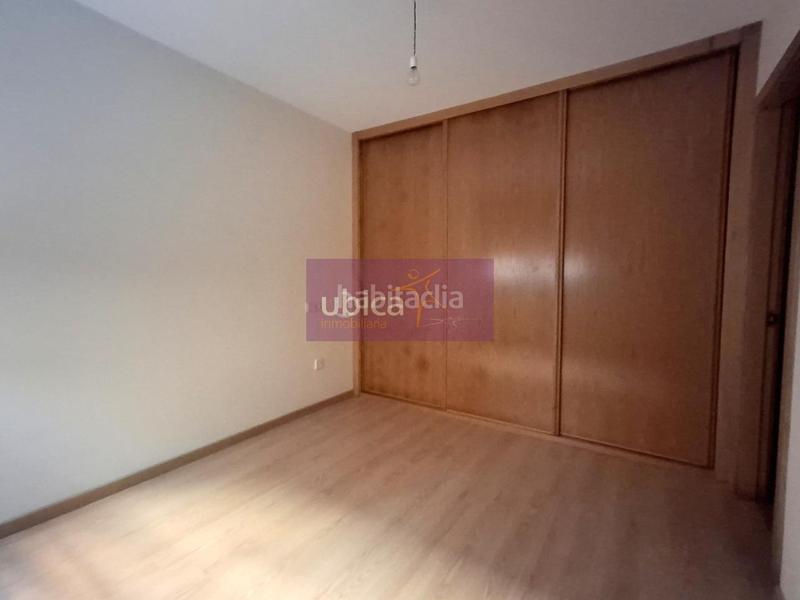 Foto 4b6d32e5-e9b4-42f0-a5bb-427656b8c577. Àtic amb calefacció aparcament a Ponteareas