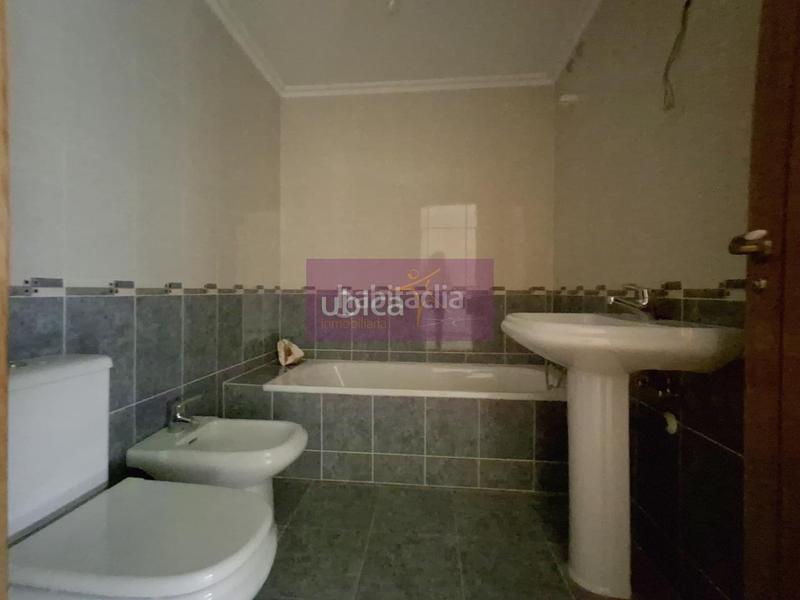 Foto 99ae68f0-92ec-43c5-8a0a-8740acb54d64. Àtic amb calefacció aparcament a Ponteareas