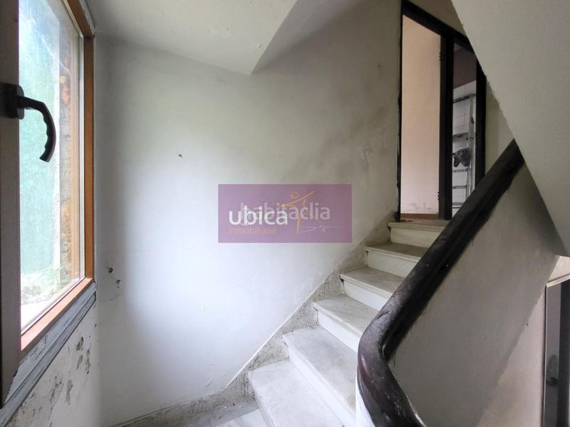 Foto c19eae88-d7a9-4990-af0b-8cfc61332cd5. Casa amb aparcament a Redondela