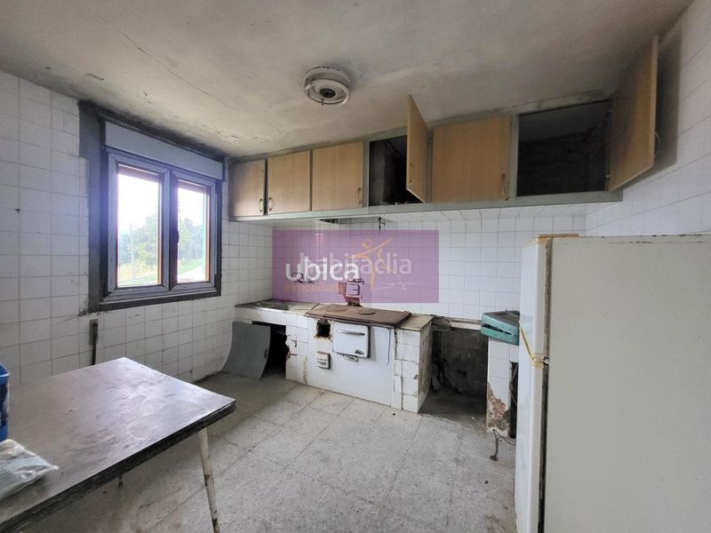 Foto e7c1dab1-4ea5-4f3d-a08a-a5cd299d9d49. Casa amb aparcament a Redondela