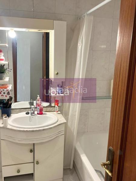 Foto ac6fcf84-ce57-4483-93b0-0f84140bb61f. Pis amb calefacció aparcament a O Castro Vigo