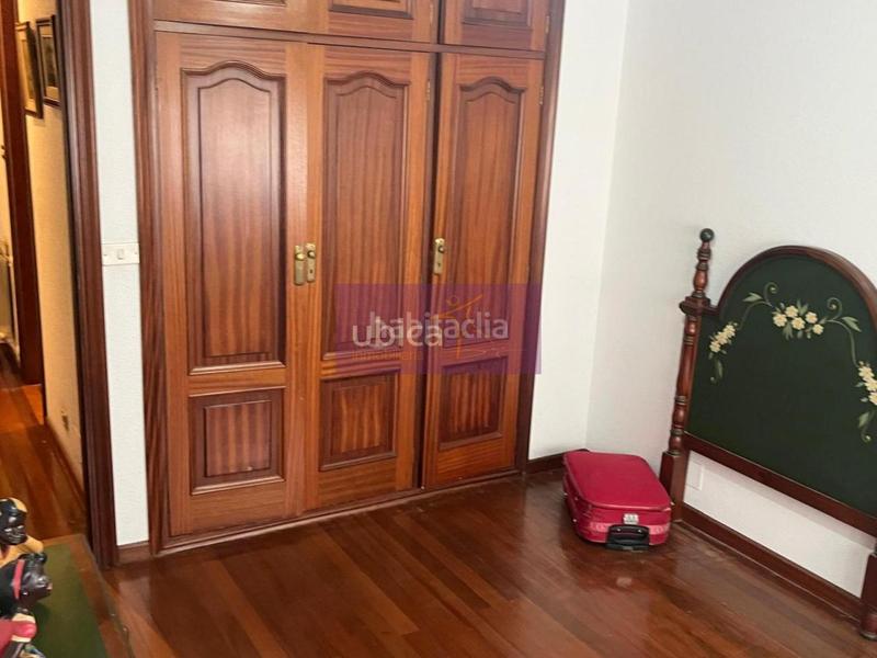 Foto eecd2a8f-ddfa-4b94-993f-a1c054fb158c. Pis amb calefacció aparcament a O Castro Vigo