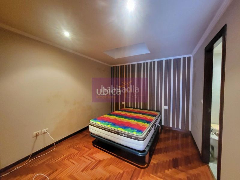 Foto 0b47c00b-aa02-461a-b4a5-9526835d2cfa. Casa adossada a Teis Vigo