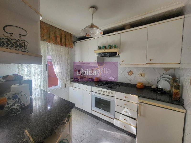 Foto 0dbb86d0-d4d2-42c5-9f0d-eeb107ef5e5e. Casa adossada a Teis Vigo