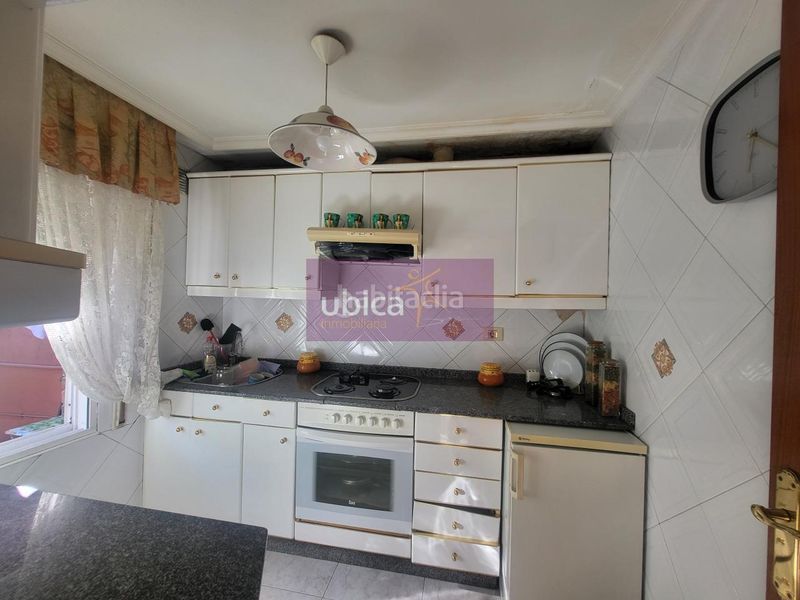 Foto 7d2209df-523b-4198-933d-61cd06d3fd5f. Casa adossada a Teis Vigo